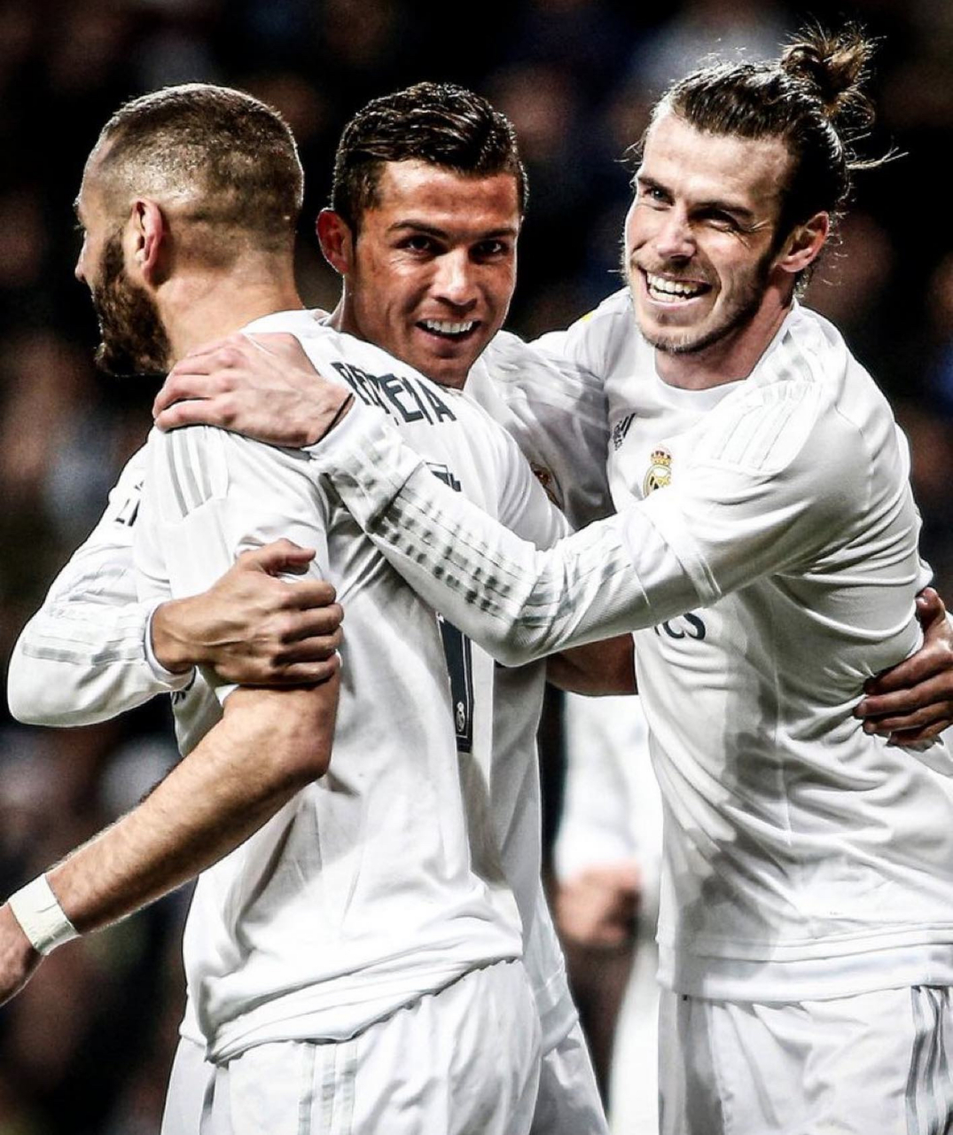 包含雷加内斯主场不敌贝蒂斯，遭遇失利的词条