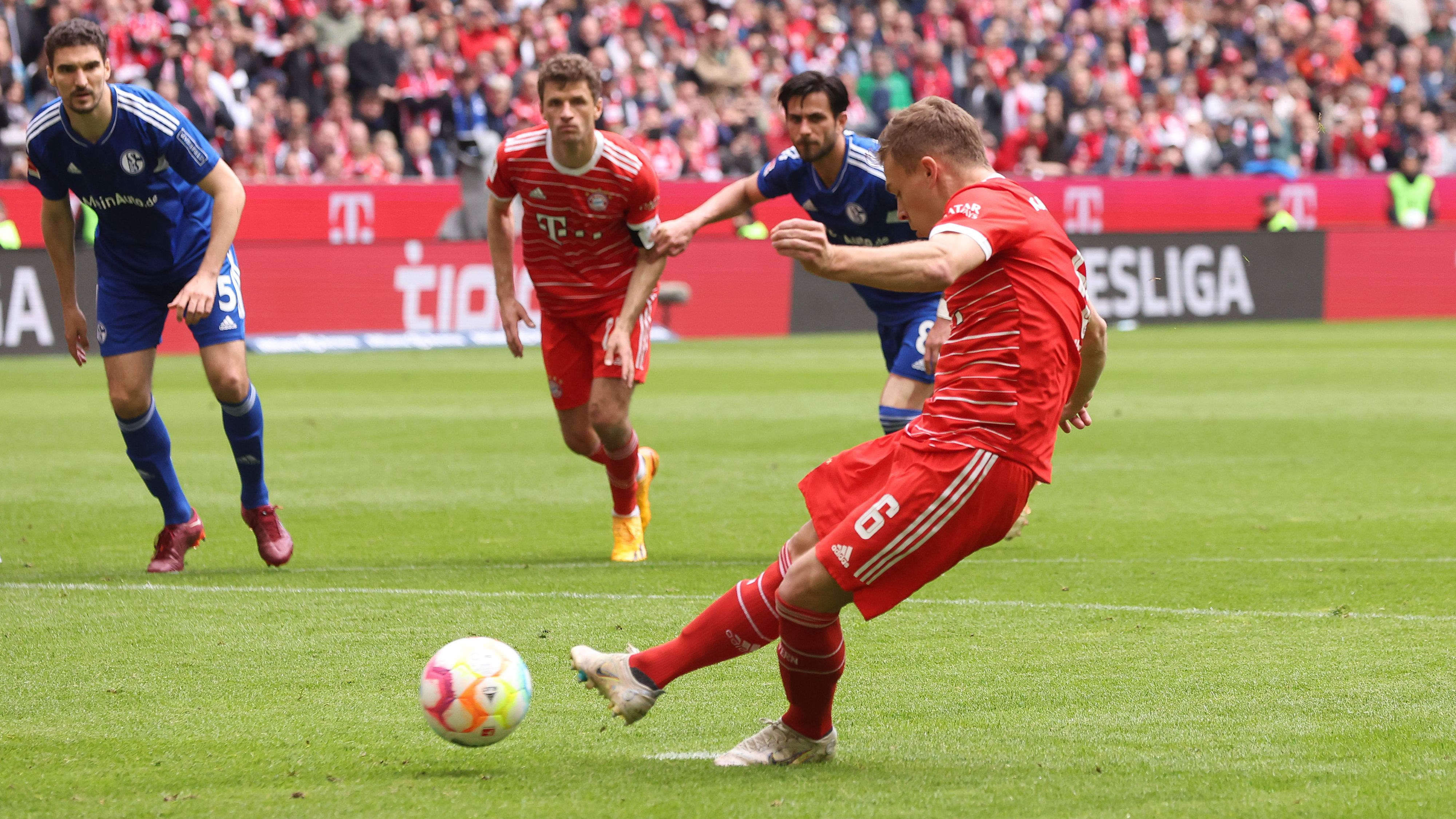 包含亚琛主场击败柏林联合，积分榜上升至第六的词条