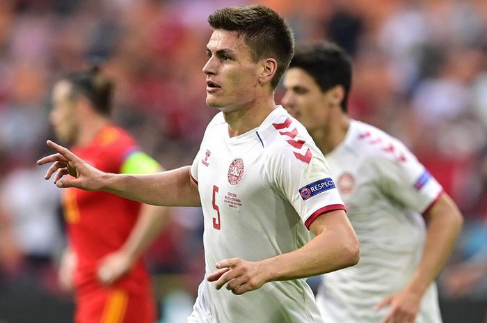 包含捷克队斗志昂扬，大胜夺得晋级资格的词条