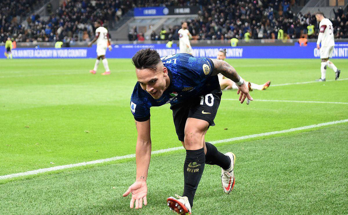 aoa体育体育官网入口-国际米兰遭遇连败，危机突显(国际米兰遭遇连败,危机突显了什么)