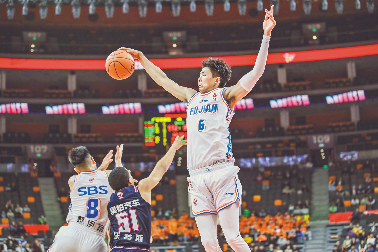 aoa体育体育官网-福建男篮大胜河南队，斩获胜利士气高昂的简单介绍