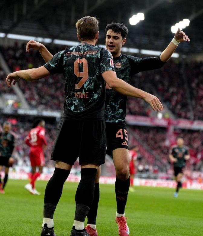 拜仁慕尼黑客场逆袭,豪取联赛连胜 拜仁慕尼黑客场逆袭,豪取联赛连胜