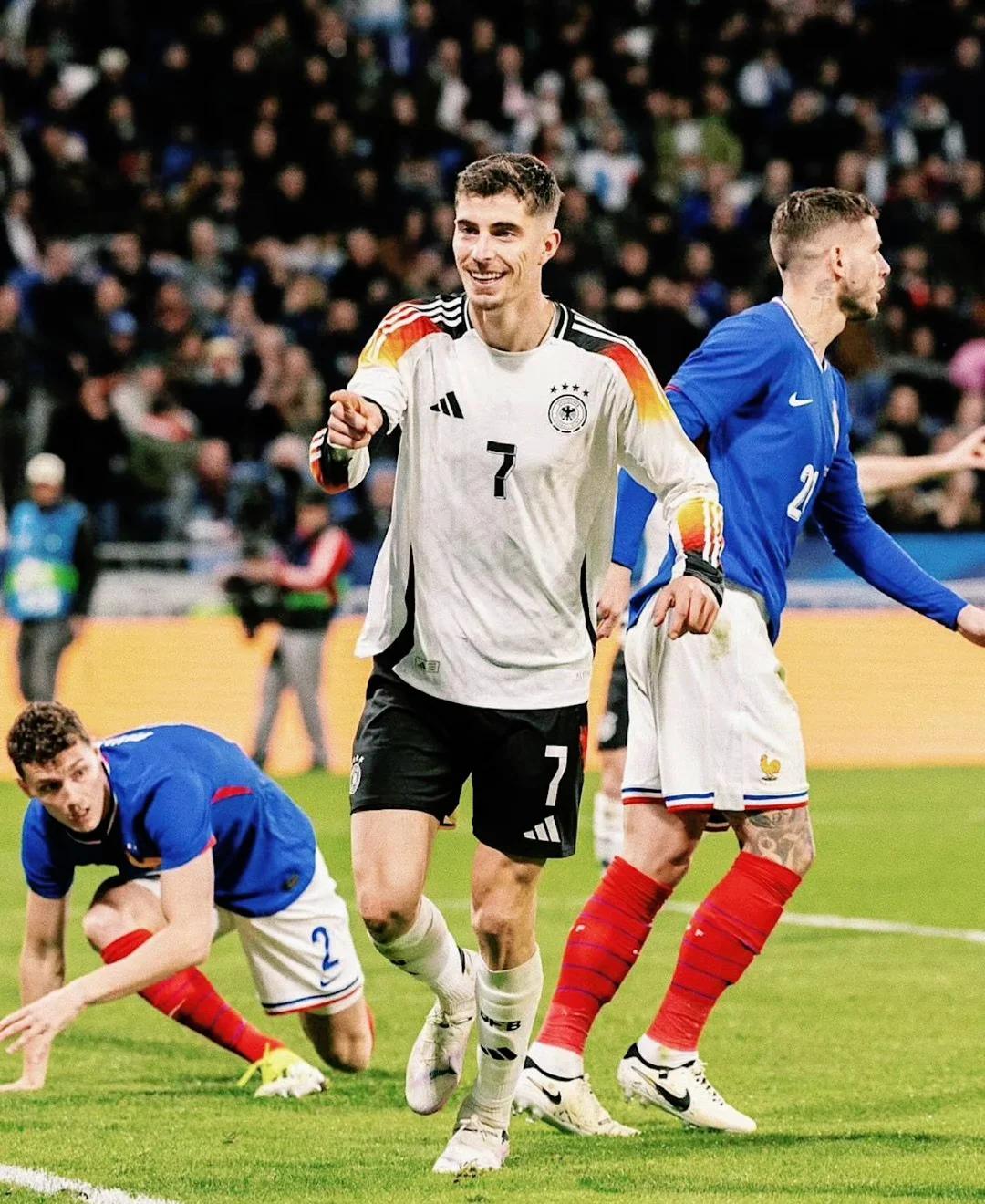 德国国家队防守坚固，实力跻身决赛圈的简单介绍