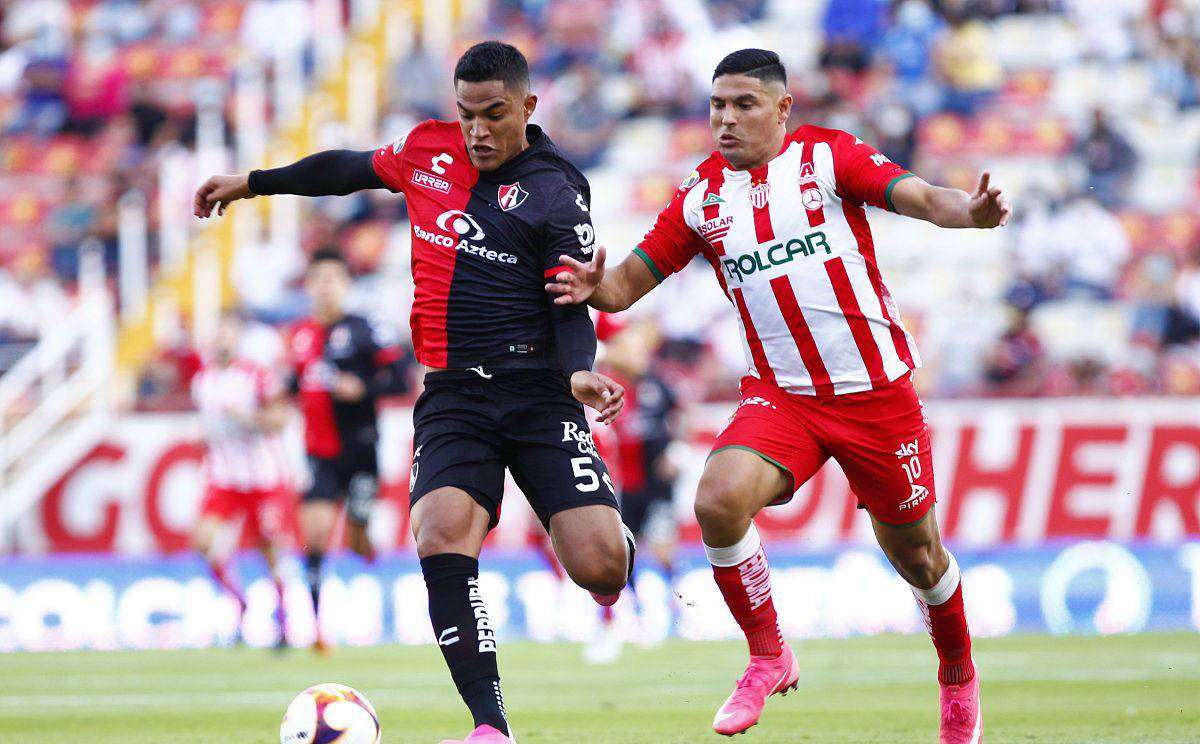 包含沃尔夫斯堡客场险胜，追赶领头集团积分的词条