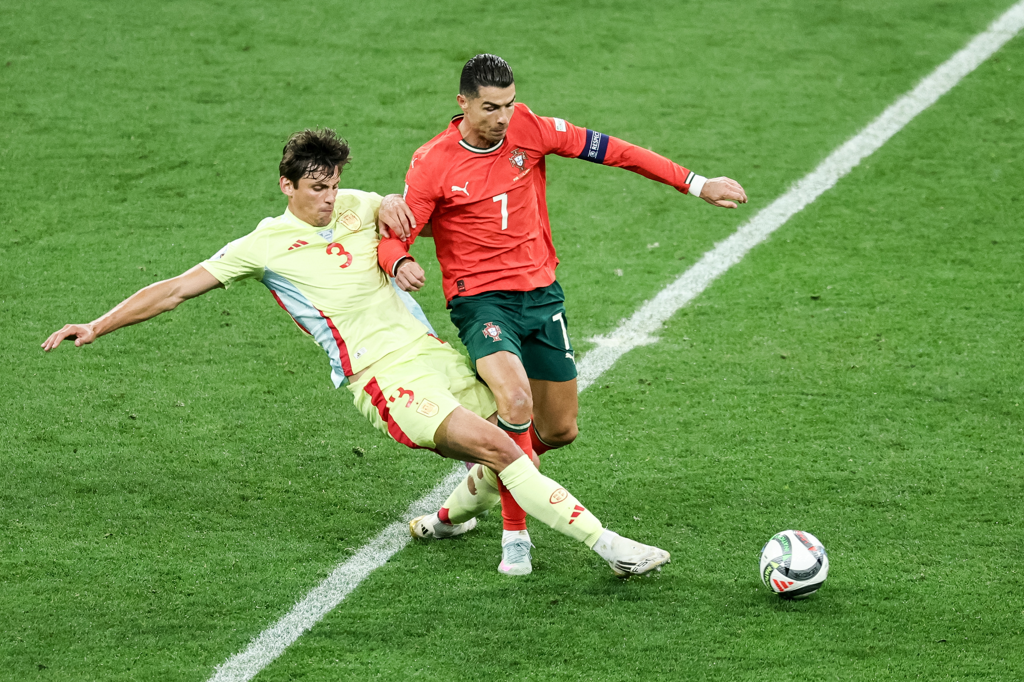 葡萄牙大胜白俄罗斯，夺得分组第一