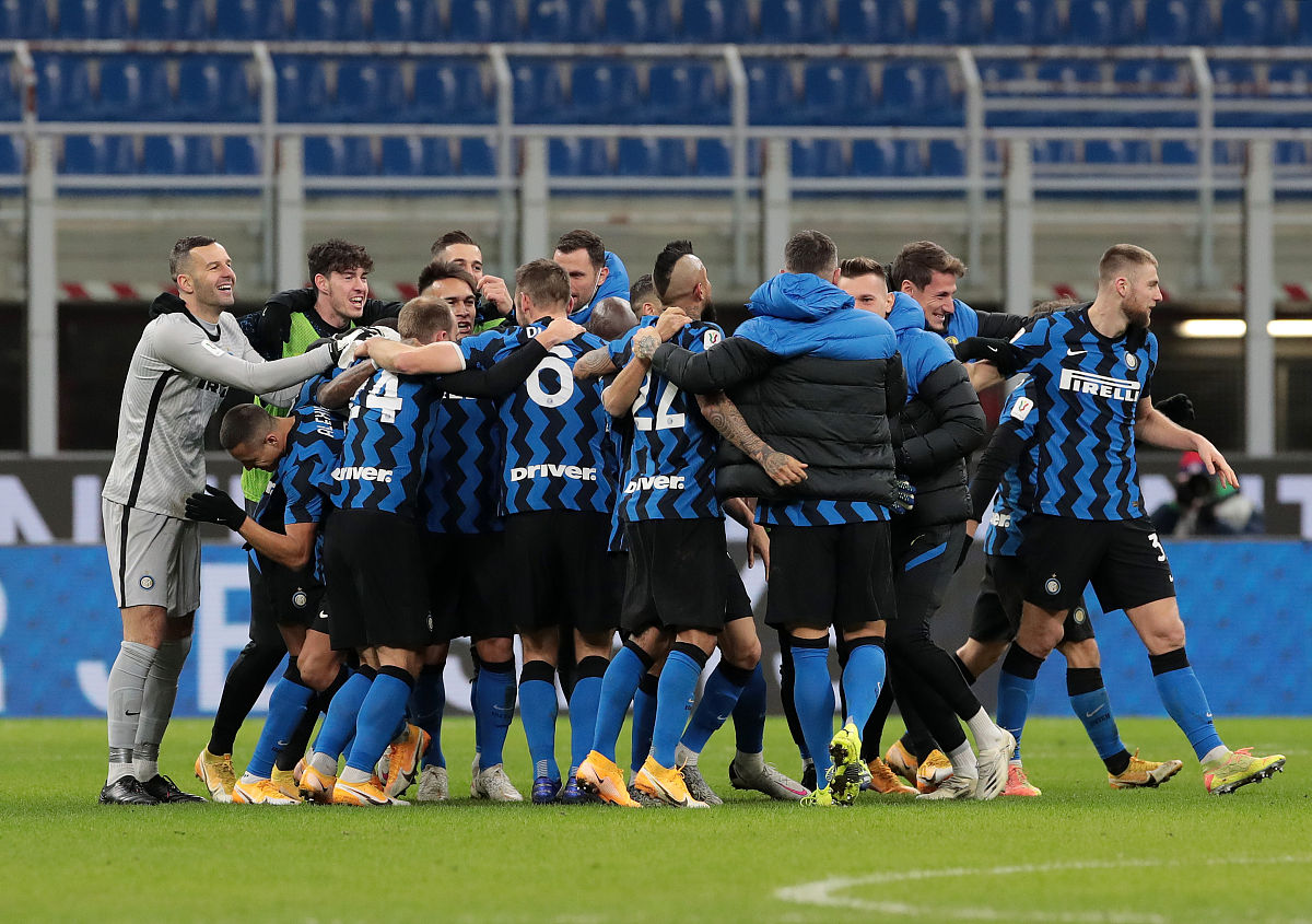 aoa体育体育app下载-意甲劲旅国际米兰近期成绩下滑，卫冕希望渐渐渺茫！的简单介绍