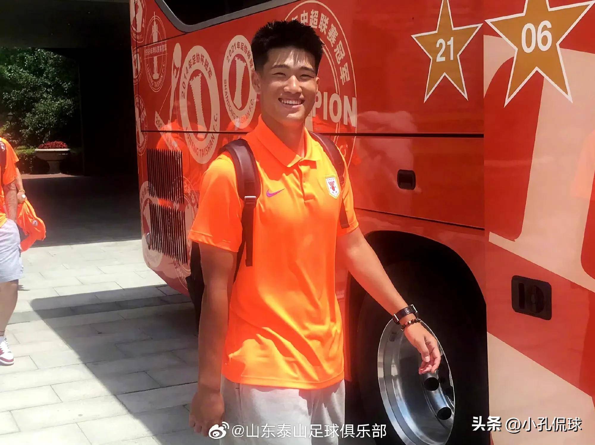 aoa体育体育在线-联赛开打在即，球队备战纷纷披甲出征