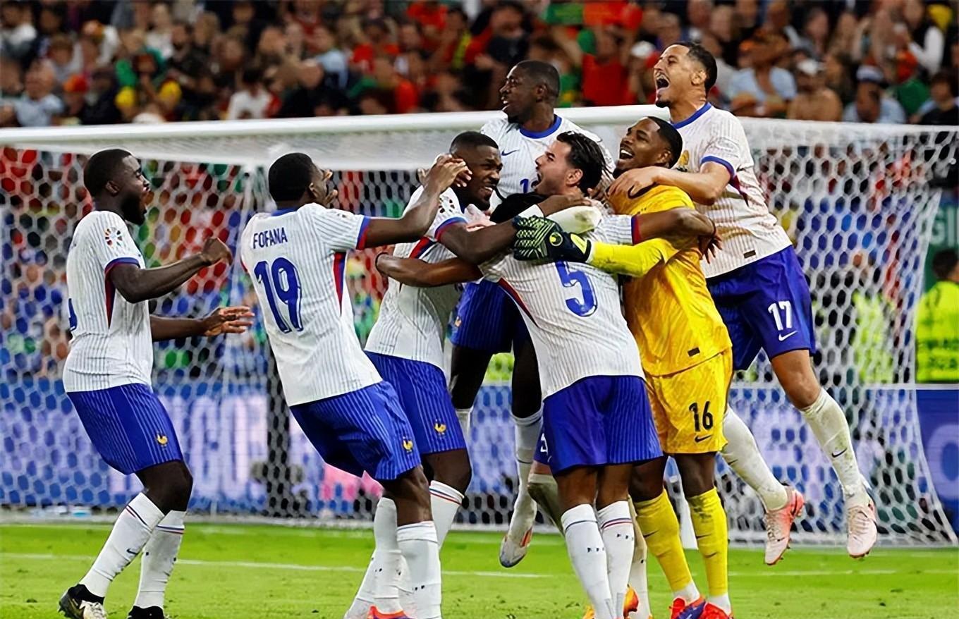 战术运用巧妙,球队获得胜利 战术运用巧妙,球队获得胜利