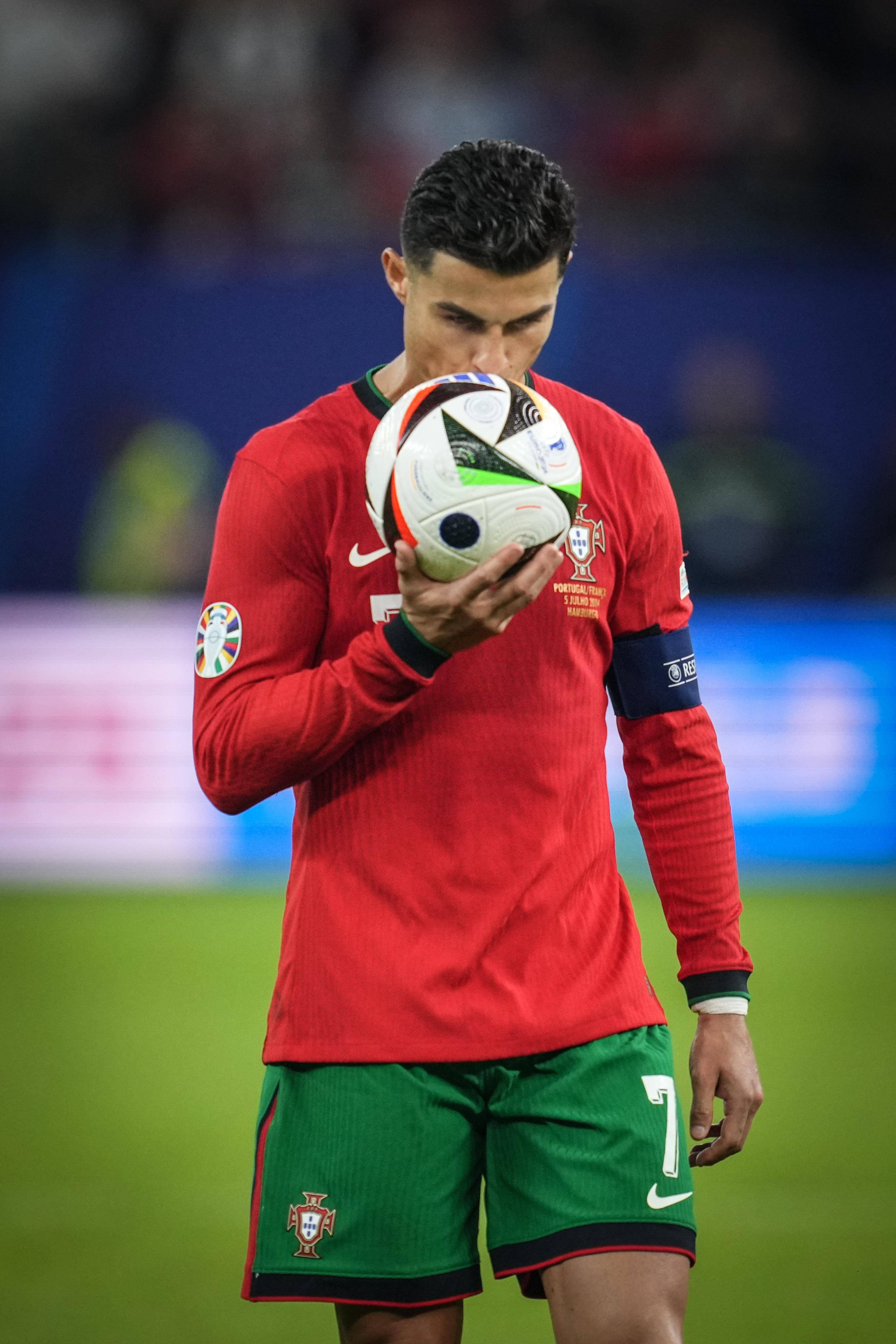 aoa体育体育网页版登录入口-包含葡萄牙挑战法国，看谁能占据上风的词条