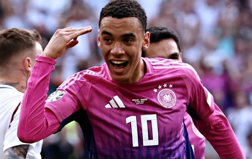 沙尔克取得关键胜利，迈向晋级之路