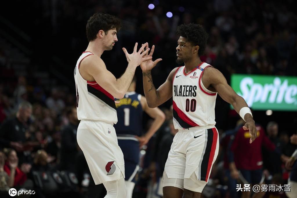 aoa体育体育亚洲官网-开拓者后卫连续砍分，助球队获胜