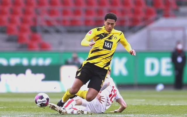 球队转会市场动荡,重量级球员众多交易的简单介绍 球队转会市场动荡,重量级球员众多交易的简单介绍