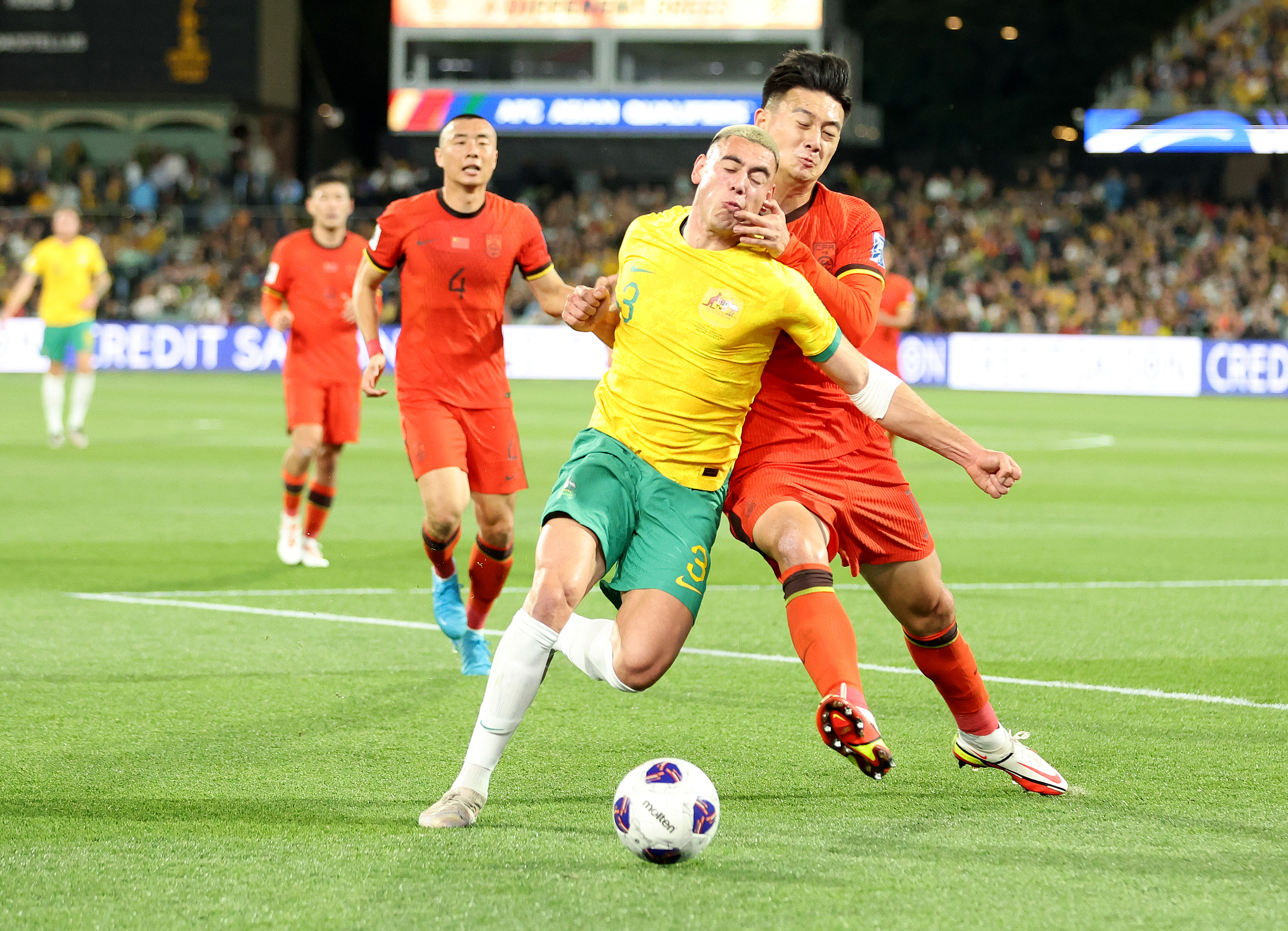 澳洲篮球联赛季后赛战况激烈