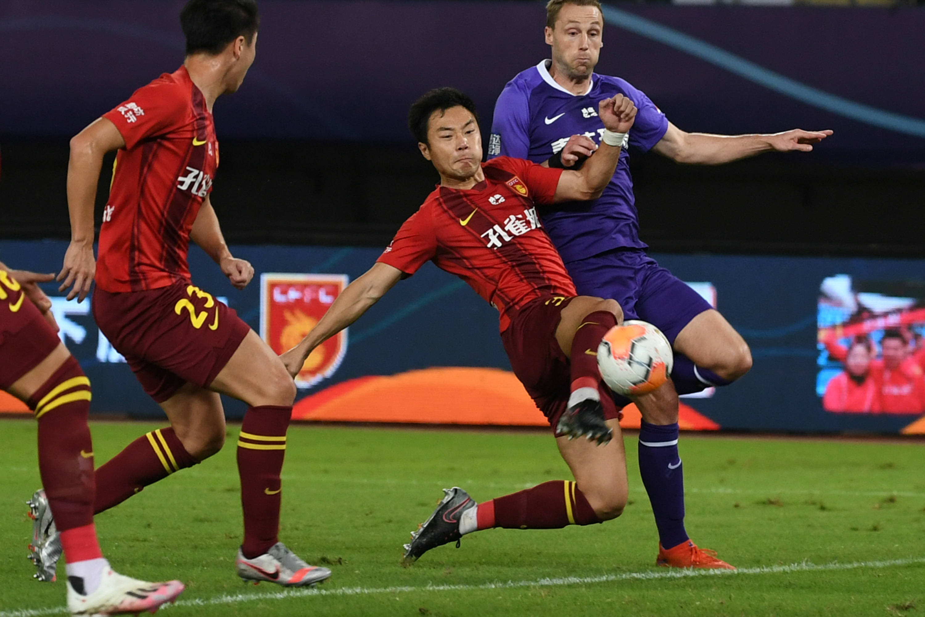 aoa体育体育下载-关于河北华夏幸福不敌天津泰达，遭遇失利的信息