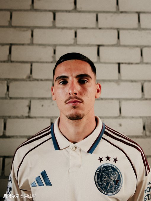 aoa体育体育地址-阿贾克斯惊艳，晋级淘汰赛